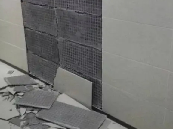 峰峰矿瓷砖空鼓维修公司分享下峰峰矿墙砖松动维修的知识
